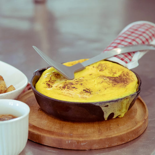 Express sugar shack meal with guided tour and maple taffy (minimum 20 people)