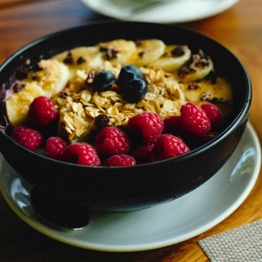 Bol yogourt et café mousse à l’érable